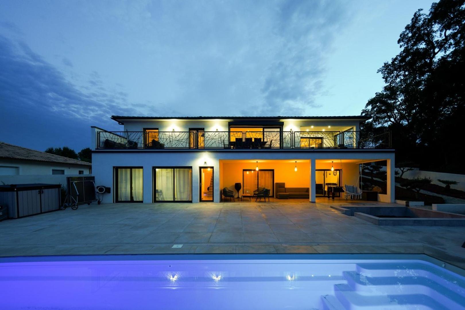 Tres Belle Villa A Ghisonaccia Avec Piscine Chauffee Exteriér fotografie